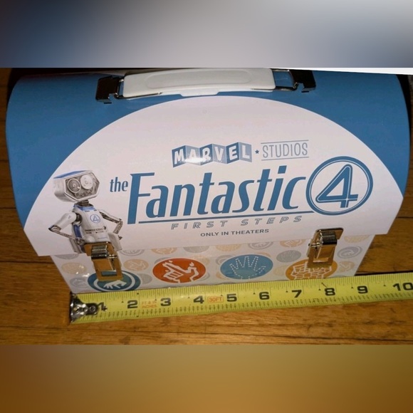 Fantastic Four First Steps, Limited Edition Collectible Tin Lunch Box Marvel NWT - Picture 5 of 7